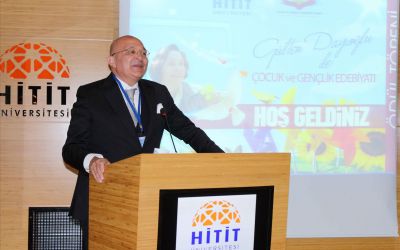 Üniversitemizde Gülten Dayıoğlu Çocuk ve Gençlik Edebiyatı Vakfının Ödül Töreni Düzenlendi - Hitit Üniversitesi web sitesi